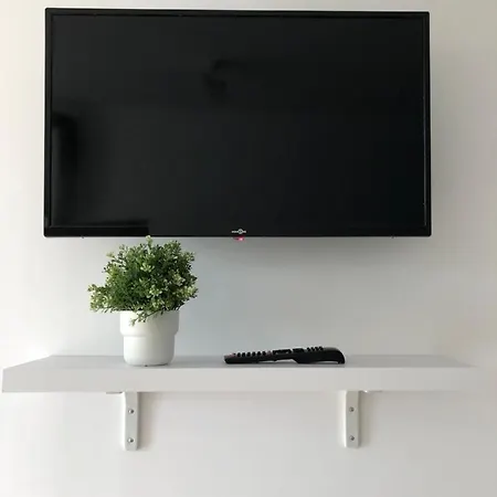 Les Sept Logias * Les Loges (Seine-Maritime)